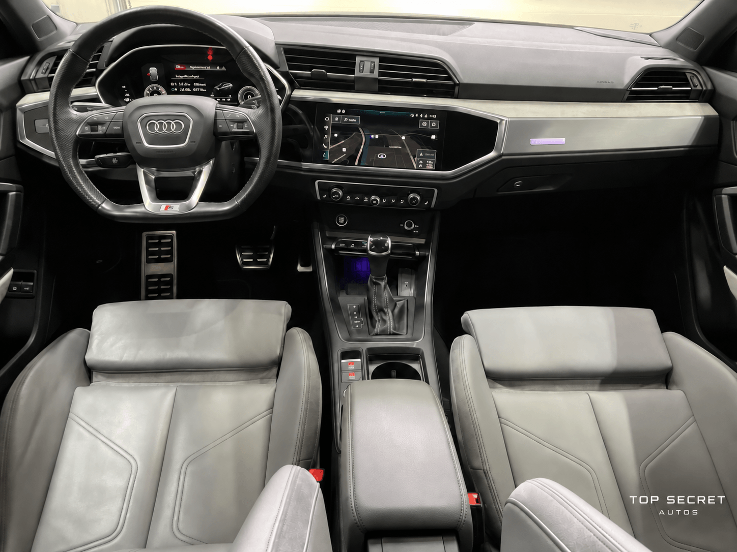 Audi Q3 Sportback 45 TFSI e S line 2022, salpicadero y MMI
