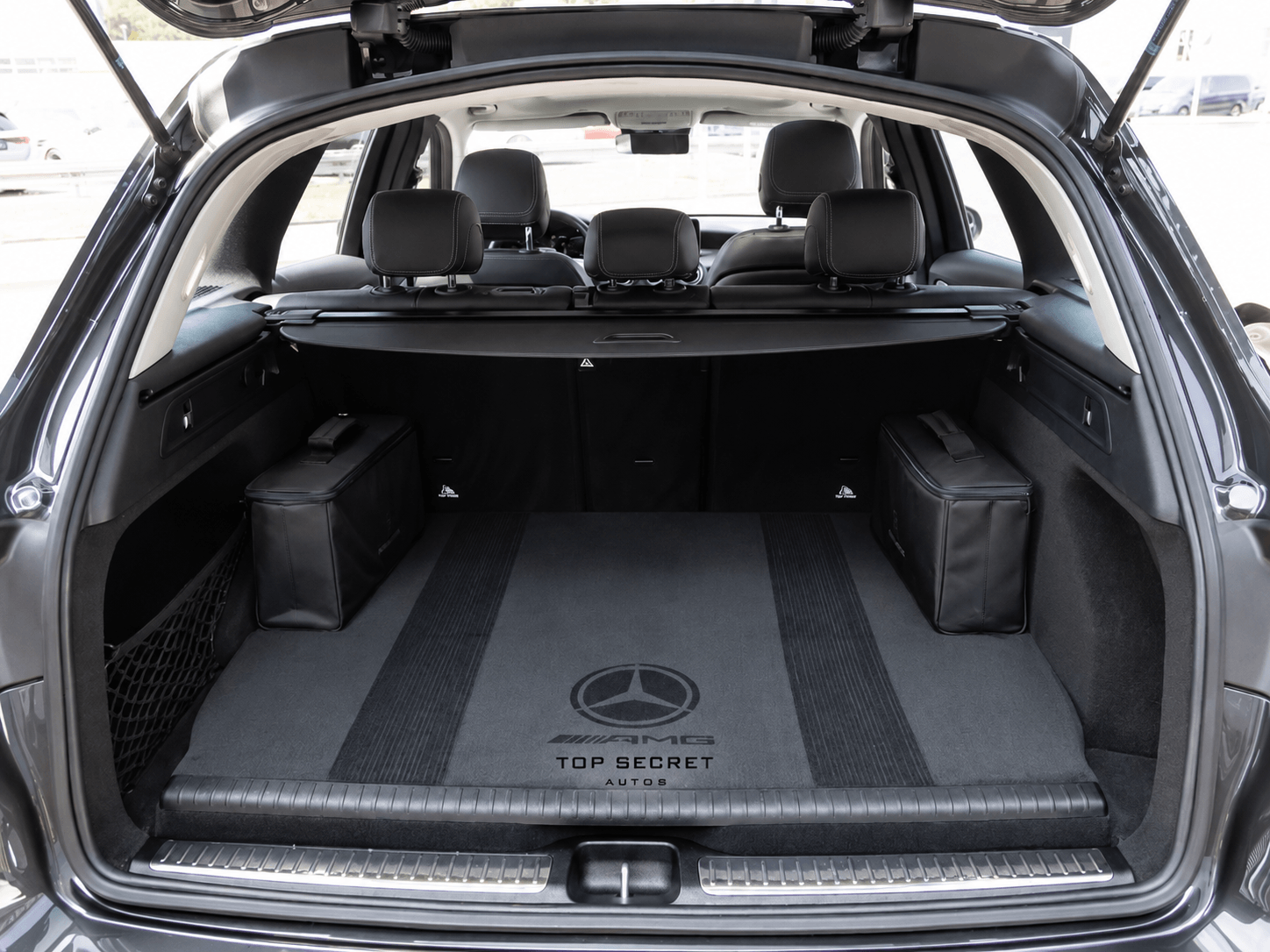 Mercedes-Benz GLC 300 de 4MATIC AMG Line 2021, maletero