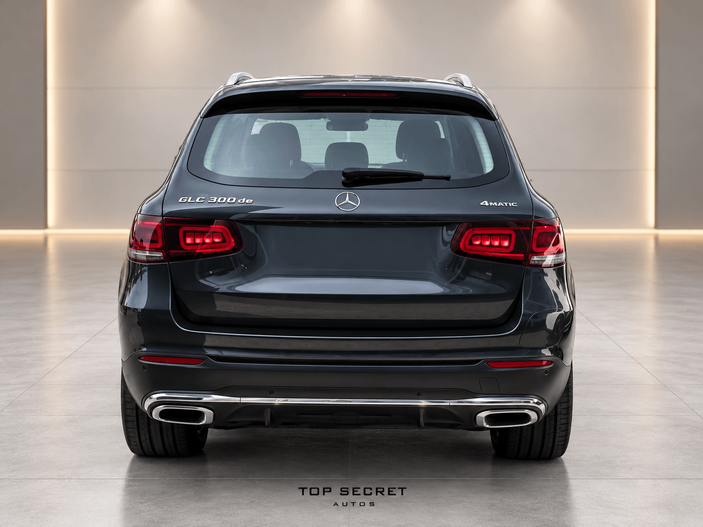 Mercedes-Benz GLC 300 de 4MATIC AMG Line 2021, vista trasera