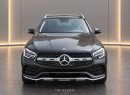 Mercedes-Benz GLC 300 de 4MATIC AMG Line 2021, vista frontal