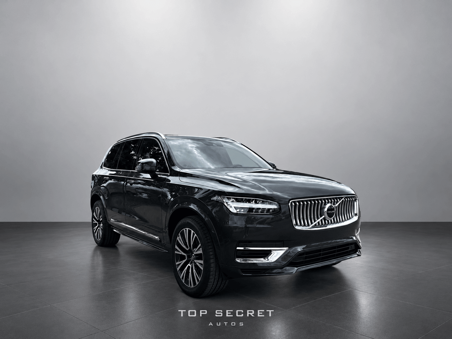 Volvo XC90 T8 Recharge 2021, frontal tres cuartos